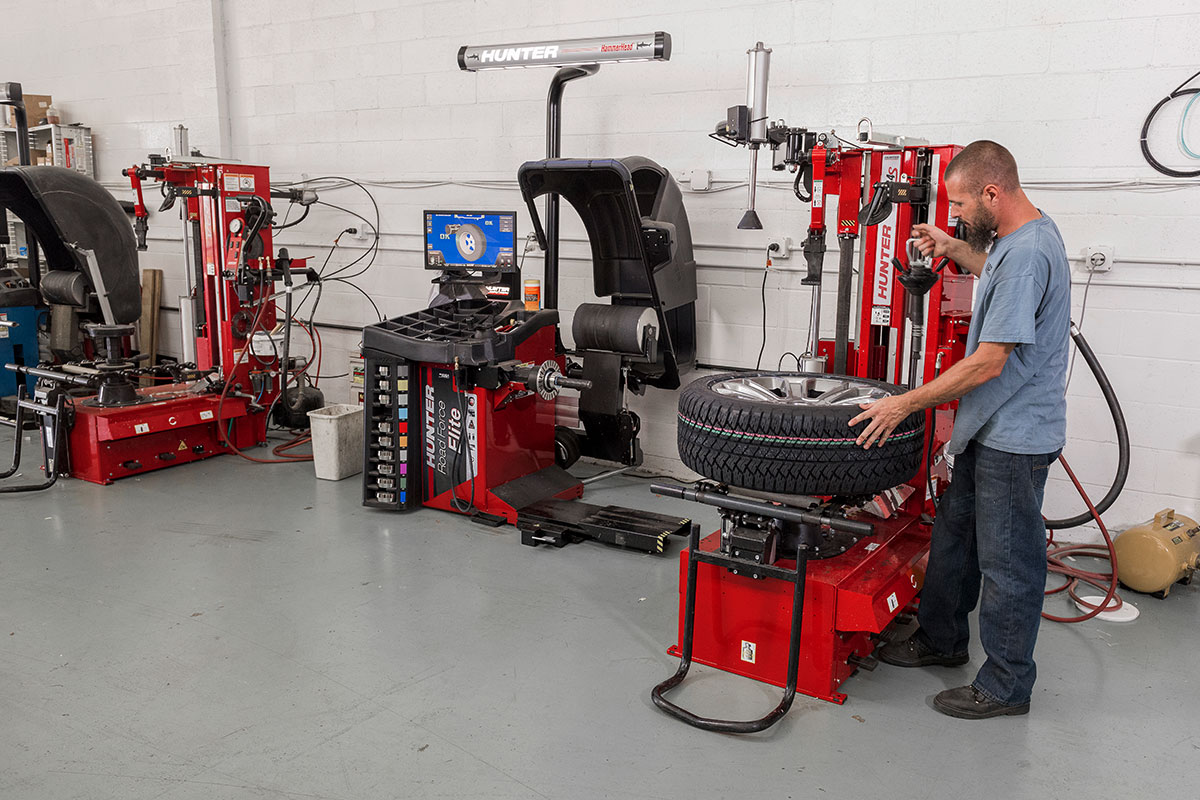 tech clamping tire on auto34s tire changer